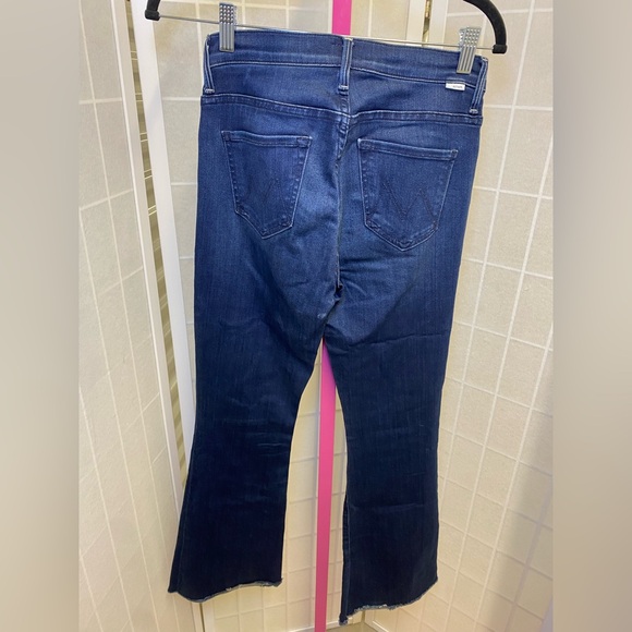 MOTHER The Weekender Fray Flared Jeans in Tongue and Chic - Picture 7 of 11